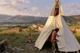 Montaggio tiranti teepee