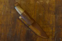 Coltello puukko in fodero